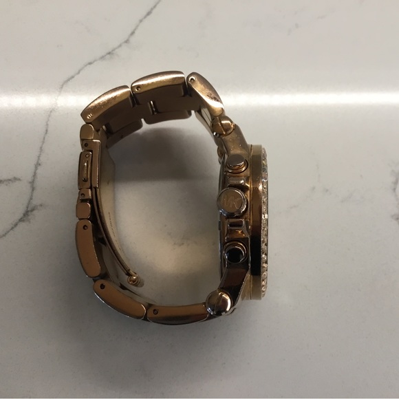 Michael Kors Dylan rose gold watch. - Picture 5 of 6